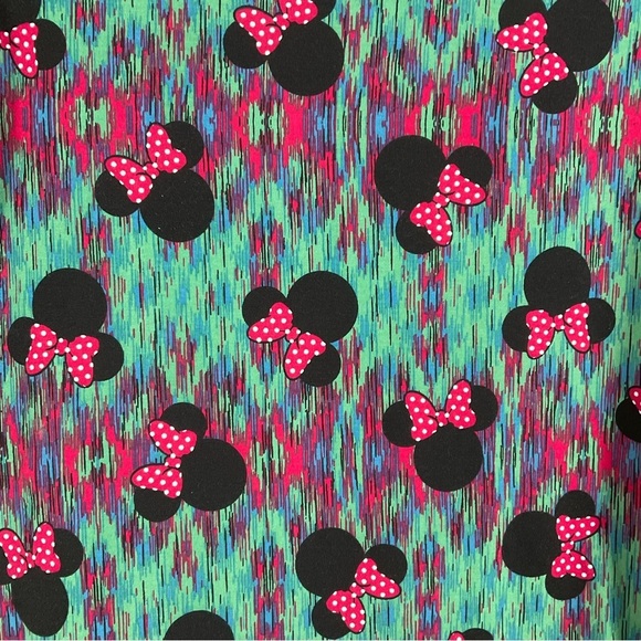 LuLaRoe Disney Minnie Mouse Classic T Tee Short Sleeve Shirt Size Small Turquois - Picture 3 of 4